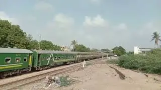 45 Pakistan Express Slow Pass Through In Malir Railway Station 🚂🇵🇰#Led Geu 40 9037