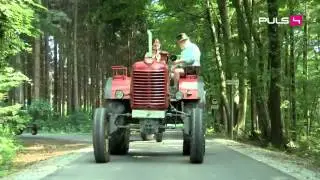 Freizeittipp: Traktor fahren durch&acute;s Schilcherland