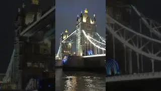 Silent ASMR London Skyline Queen&rsquo;s Walk to Tower Bridge No Talking