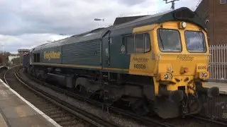 FREIGHT TRAINS AT A VERY BUSY CLAPHAM JUNCTION | INC. CLASS 59 AND NO CLASS 69 ON THE MOUNTFIELD!