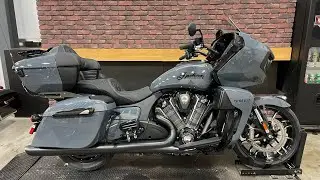 2024 Indian Pursuit Dark Horse Powerband Audio Stealth Gray