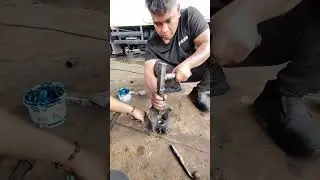 replacing kingpin bushing || canter