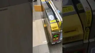 Passing Ticket Gate (Omron オムロン PG-R, Paper Pass Exit) - #Osaka #Metro (N20), #Japan #大阪メトロ #shorts