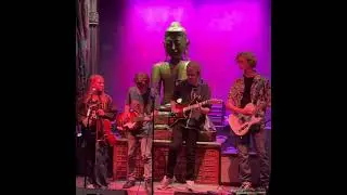 David Bowie Moonage Daydream Solo (LIVE)