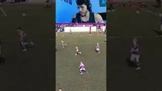 esse goleirinho t&aacute; jogando no lugar errado