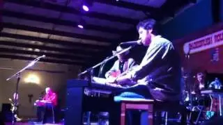 Jeff Frey singing 