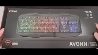 Распаковка/обзор игровой клавиатуры Trust GXT 830-RW Avonn