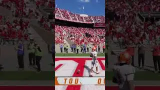 Klubnik 60 yards to Moore for a touchdown