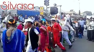 Aadivasi Silvassa School Girl & Boys Nice Dance at DNH, Ak Aadiwasi Village.