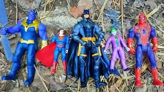 Marvel Legends, Batman Superman Spiderman Joker Thanos.