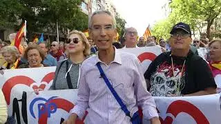 ALCALDE DE UTRERA DEL PP HABLA EN LA PROTESTA CONTRA LA AMNIST&Iacute;A A LOS INDEPENDENTISTAS DELINCUENTES
