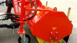 DWTomlin Front Mounted Sweeper | Demo on Kubota Tractor
