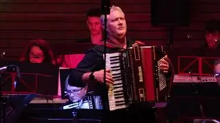 Michael Flatley’s “The Lord of the Dance” von Ronan Hardiman (Arrangiert für Akkordeonorchester)