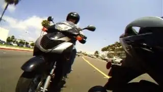 2010 Honda SH150i Scooter Review - Fuel-injected scootin'