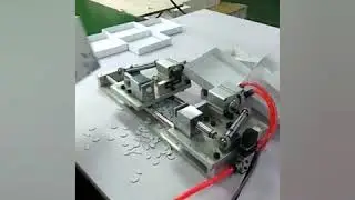 Mooncut/ 180 degree cut on Rigid box machine