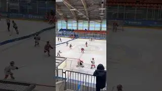 Great hockey game! Size isn&rsquo;t everything&mdash;effort and teamwork matter most. 🏒 #62 #U12 #icehockey