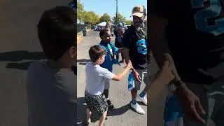 A race at the Lions tailgate! #detroit #detroitlions #tailgateparty #race #footrace