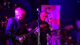 Special guest the 17 year old Billericay bombshell Jack Austin Despy lead guitar joins The Pa