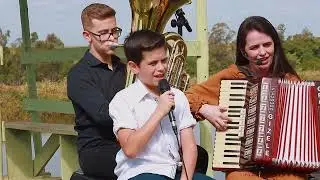 Hino ccb Com Gizele Granado e  os filhos /De Deus armadura