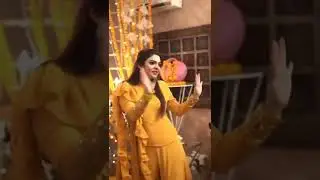 Tiktok viral dance video |Girl in yellow dress | dance video