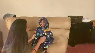 Review of NOUKOW Wearable Blanket Hoodie Oversized Sherpa Blanket Sweatshirt Flannel Sweater Blanket