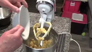 Пасхальное печенье с M&M's и орехами