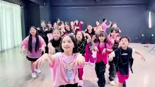 Lâu lâu ms Random 😎|Follow me|Kiddycrew #lengocvy #dance #viral 