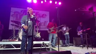 Mike Veal Band 30th Anniv. - Keep On Smilin' (Jack & Jimmy Hall, J. Anthony, L. Ross, M. Hirsch)