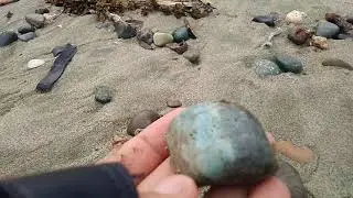 Gemstone Hunting in beach | Gemstone Philippines.