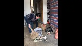 这个人没有我迟早要散  我是天选之人     给家里扫地的  家里的鞋子快一个月没人洗了  今天又收了一堆来洗  洗得我鬼火冒 #用抖音记录我的真实生活 #记录真实生活