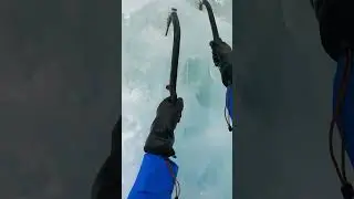 Placing Ice Screws