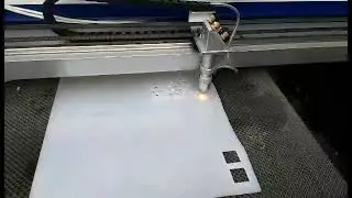 Couper le caoutchouc avec une machine laser CO2 XTLASER