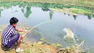 Fishing Video || If you learn fishing from village boy, you will be able to catch fish very easily