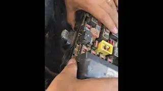 Troca de l&acirc;mpada Pajero Tr4 parte 1