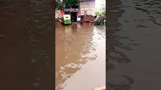 #yah Shiv vihar metro station hai yahan per badh a chuki hai