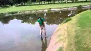 Water hazard shot ! on 4moles.com