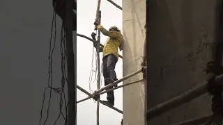 Indian constructions workers #india #construction #mumbai #travel #safety