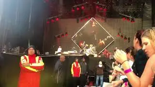 Foo Fighters + Weezer in NZ Almost complete in HD
