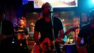 A Veces - DOS FANTASMAS (EN VIVO - El Galp&oacute;n de Hurlingham 06/12/2025)