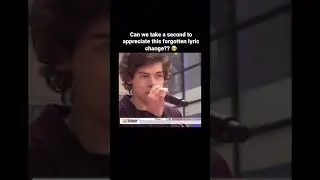 Harry&rsquo;s adorable forgotten lyric change!💚 #harrystyles #onedirection