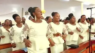 WIMBO  WA UTUKUFU ULIVYOIMBWA NA KWAYA YA Moyo Mt. wa Yesu Parokia ya Kihesa