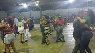 Vamos dança #passossertanejos #roça #vidanaroça #agro #minasgerais #vidareal  #mulherbonita