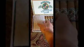 Cigar Perspective Alec Bradley Caribbean Cask Robusto Unboxing #10