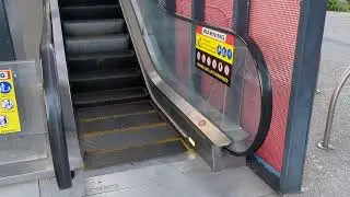 Squeaking and clanking escalator at Footscray station