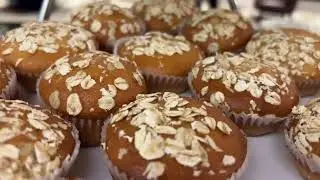 Quick & Easy Baked Oatmeal Cups Recipe!