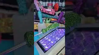 Let's seal glitter screwdrivers with uv resin! ✨️🥰💕 #glitter #uvresin #screwdrivers #diycrafts