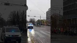 Police car HE100 responding in Helsinki, Finland - Helsinki Police Department