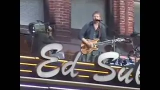 Phish - Live Atop the Ed Sullivan Theatre Marquee - June 21, 2004