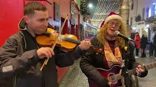 The Half Landing Tune a Day 2022, Day 356 “Get me through December” with Niceol Blue