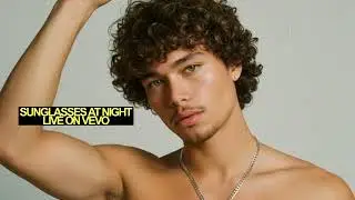 Jake Pop Rock - Sunglasses At Night (Live On Vevo)